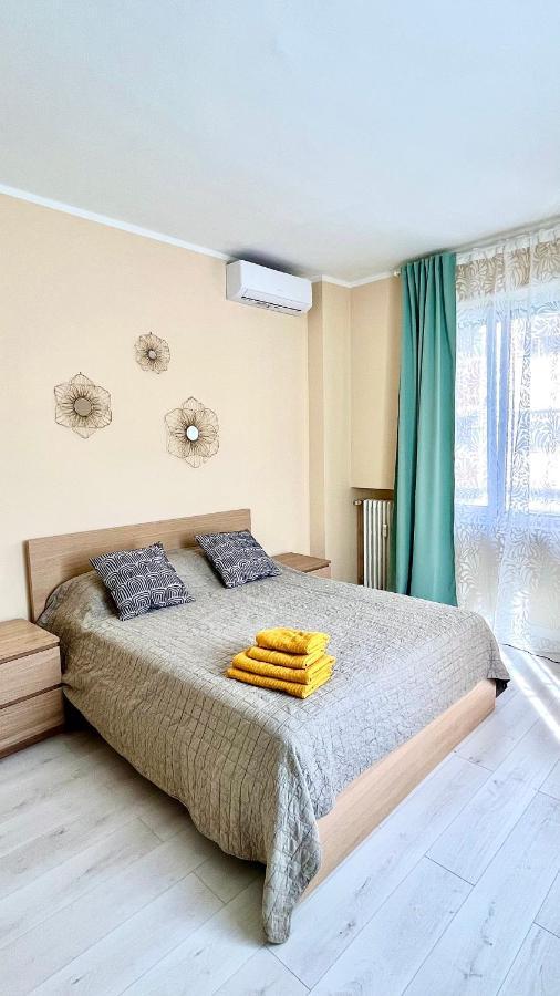 New Apartment, Near Metro Monte Grappa Турин Екстер'єр фото