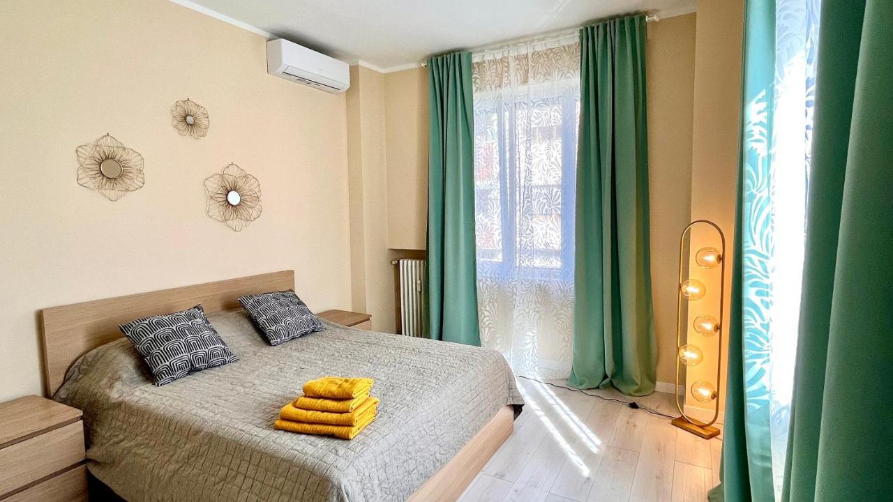 New Apartment, Near Metro Monte Grappa Турин Екстер'єр фото