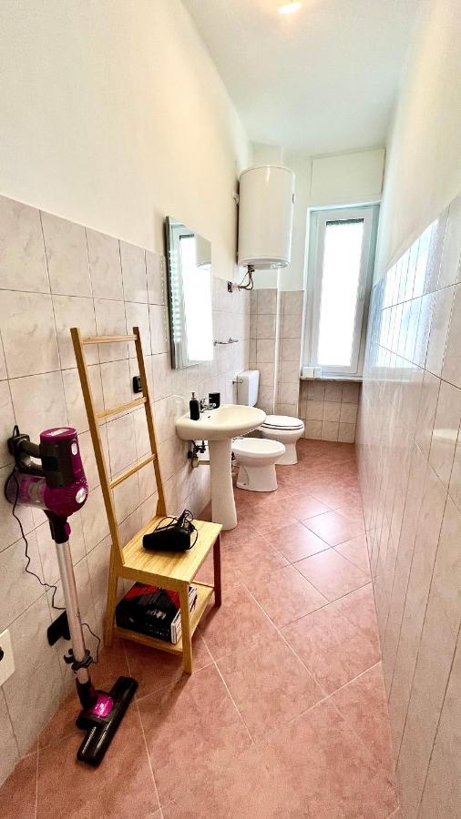 New Apartment, Near Metro Monte Grappa Турин Екстер'єр фото