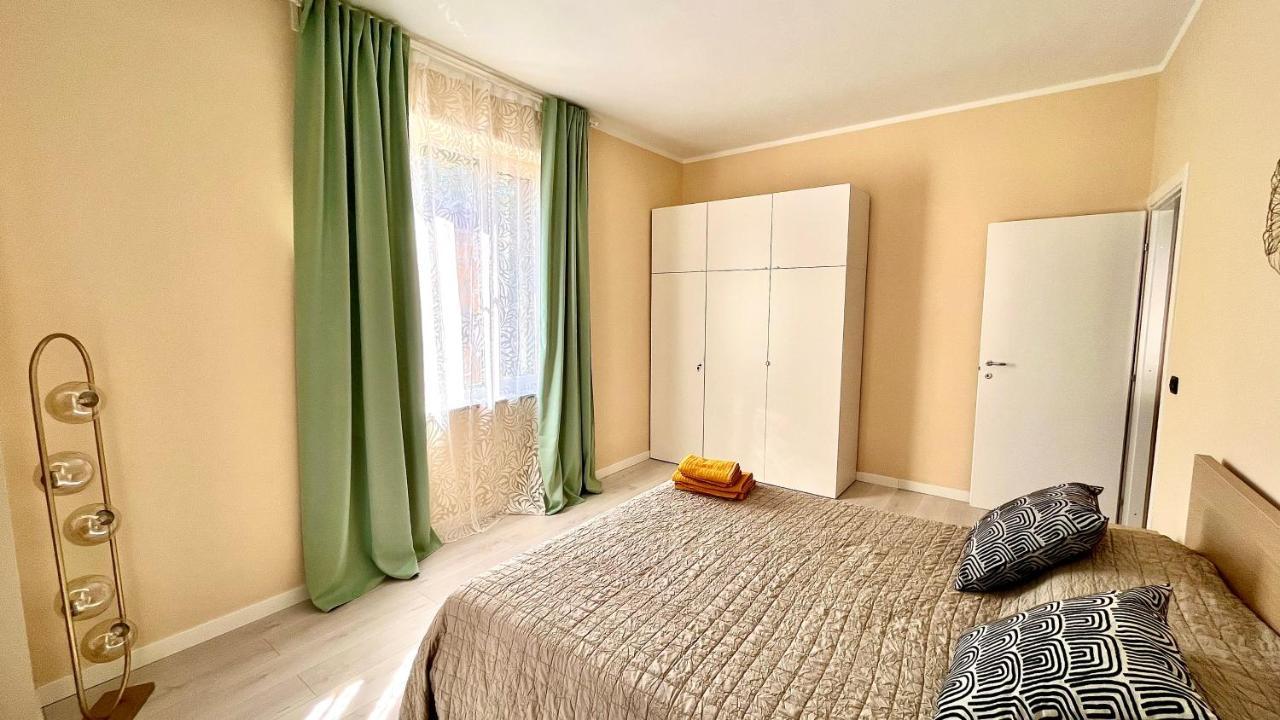 New Apartment, Near Metro Monte Grappa Турин Екстер'єр фото